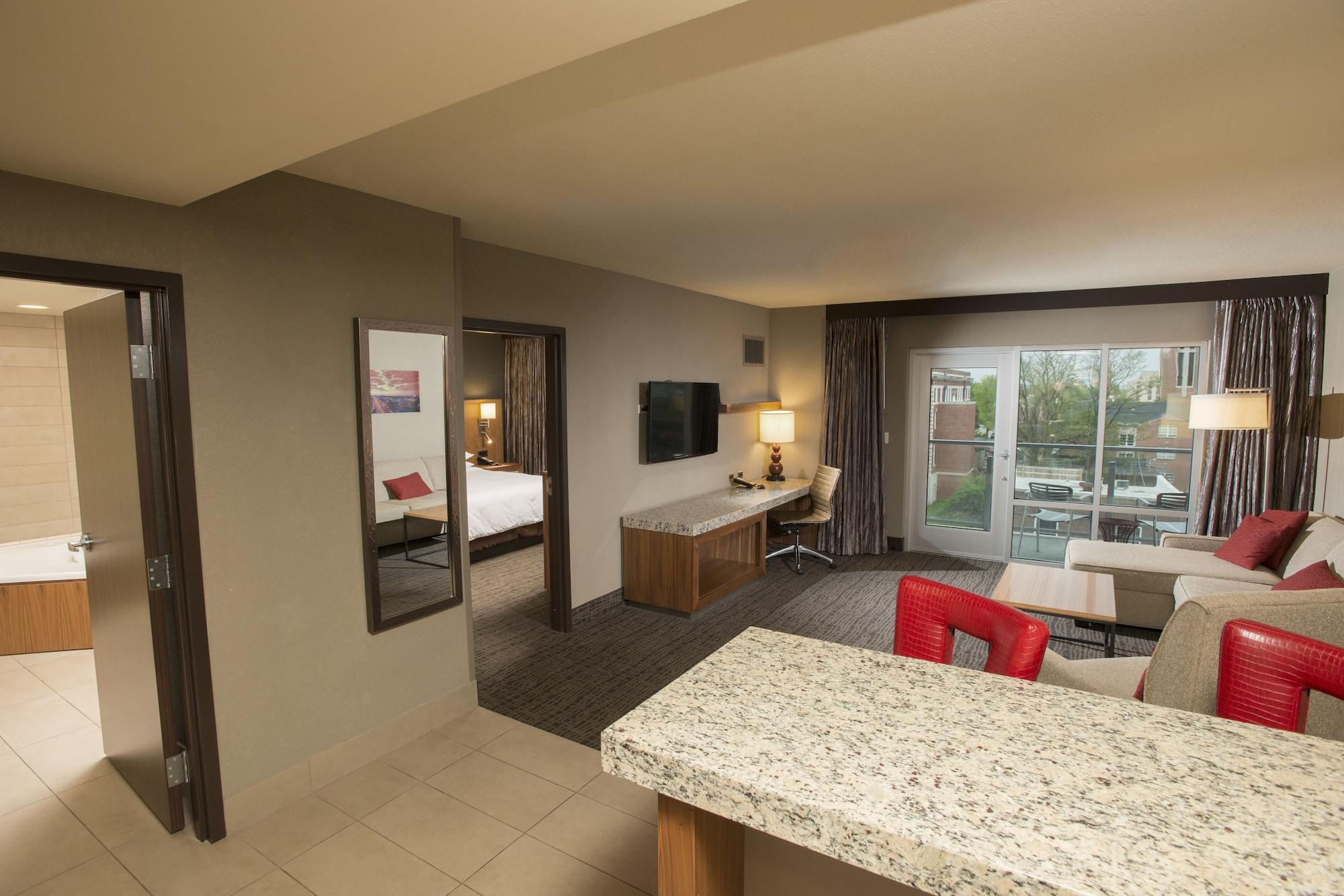 Hotel The Broadway - A Doubletree By Hilton